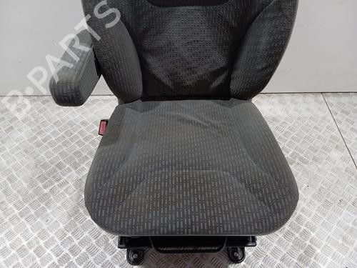 Left front seat NISSAN PRIMASTAR Bus (X83) | BP30914389C15