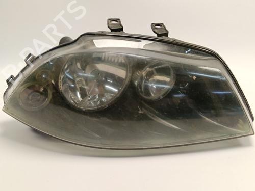 Used Right headlight Right headlight SEAT IBIZA III (6L1) 1.9 TDI (100 hp) 32702771 32702771