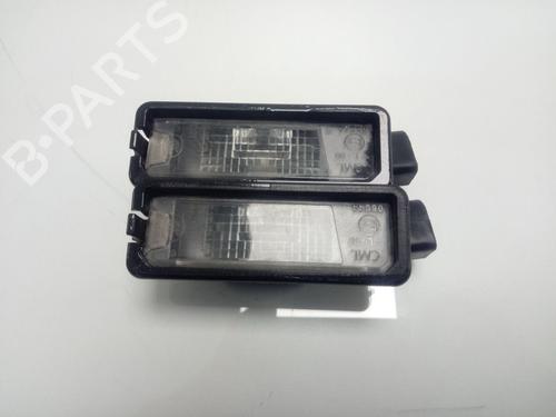 Używane Lampa oświetlenia tablicy rejestracyjnej VW GOLF VI (5K1) 1.6 TDI (105 hp) 30372803
