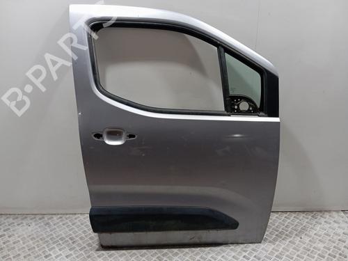 dr-hyre-foran-opel-combo-e-tour-life-k9-2018-32365718 main image