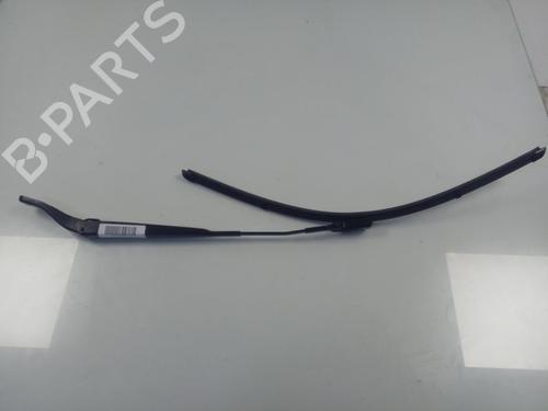 Used Front windshield wiper arm OPEL CORSA F (P2JO) [2019-2025]  17728323