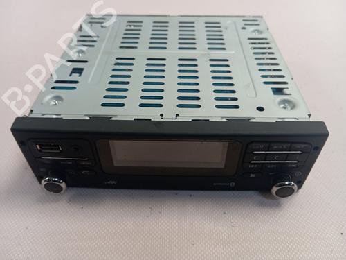 Used Radio RENAULT KANGOO / GRAND KANGOO II (KW0/1_) 1.5 dCi (KW0C, KW2C, KW4C) (106 hp) 28951853