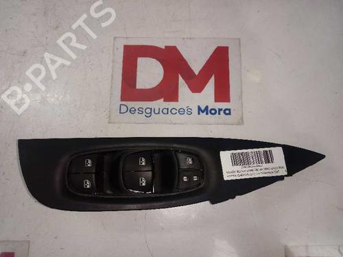 Used Left front window switch NISSAN QASHQAI II (J11, J11_) [2013-2025]  30370534