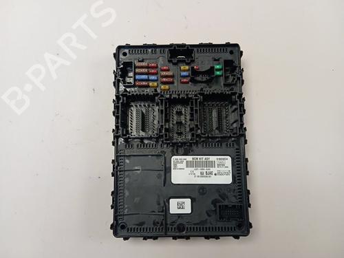 Used Fuse box FORD ECOSPORT 1.0 EcoBoost (140 hp) 21178693