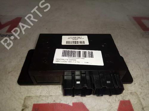 Dør styreenhed SEAT LEON (1M1) 1.9 TDI (110 hp) 16647021