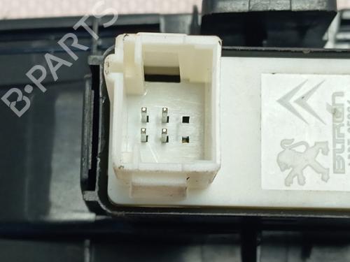 Left rear window switch PEUGEOT 3008 II SUV (MC_, MR_, MJ_, M4_) | BP31206818I29