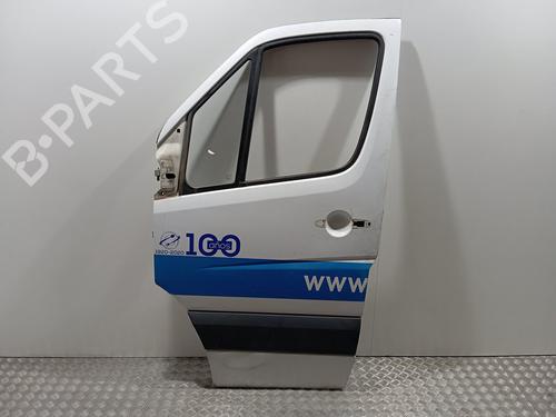 Used Left front door MERCEDES-BENZ SPRINTER 3,5-t Van (B906) 319 CDI / BlueTEC (906.631, 906.633, 906.635, 906.637) (190 hp) 22219213