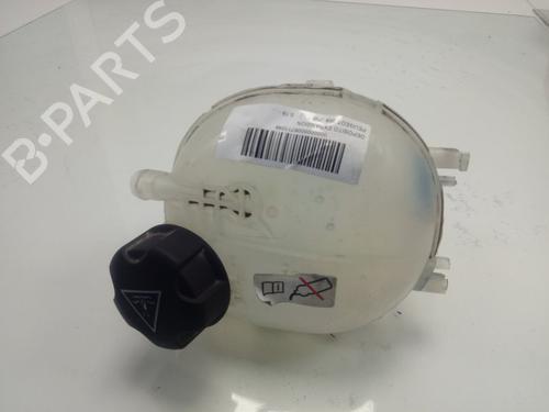 Expansion tank PEUGEOT 208 II (UB_, UP_, UW_, UJ_) 1.5 BlueHDI 100 9824198680 |