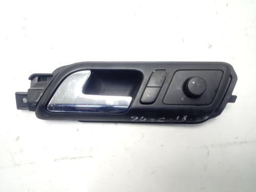 Venstre fortil invendig håndtag VW POLO IV (9N_, 9A_) 1.4 TDI (75 hp) 30373038