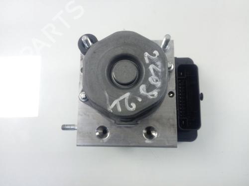 Used ABS pump RENAULT ZOE (BFM_) ZOE (72 hp) 17981464
