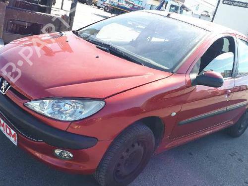 Fuse box PEUGEOT 206 Hatchback (2A/C) 1.4 HDi eco 70 | BP12669323E1