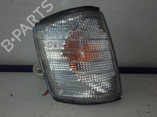 Used Right front indicator MERCEDES-BENZ 190 (W201) D 2.0 (201.122) (72 hp) 18150695