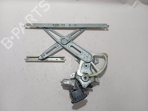 Rudehejsemekanisme ventre foran TOYOTA YARIS (_P13_) 1.5 Hybrid (NHP130_, NHP130) (101 hp) 30699678