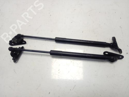 Used Tailgate lift support TOYOTA AURIS (_E18_) 1.8 Hybrid (ZWE186_, ZWE186R) (136 hp) 15357456