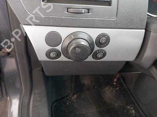 Fuse box OPEL ASTRA H (A04)  | BP21079994E1 
