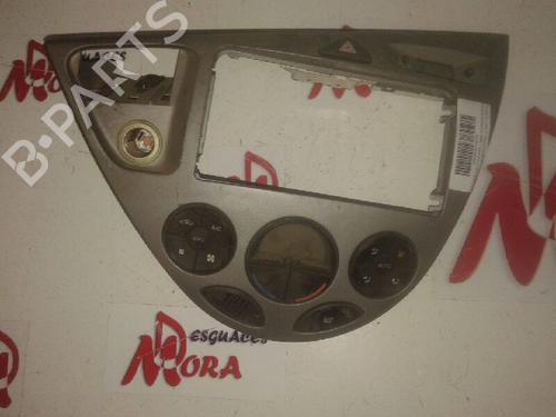 Used Climate control FORD FOCUS I (DAW, DBW) 1.4 16V (75 hp) 12833137