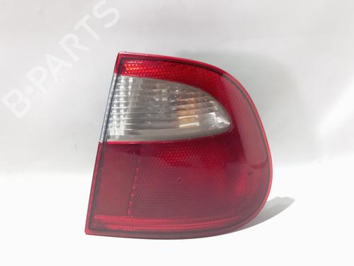 Fanale posteriore destro Fanale posteriore destro 38285633 38285633