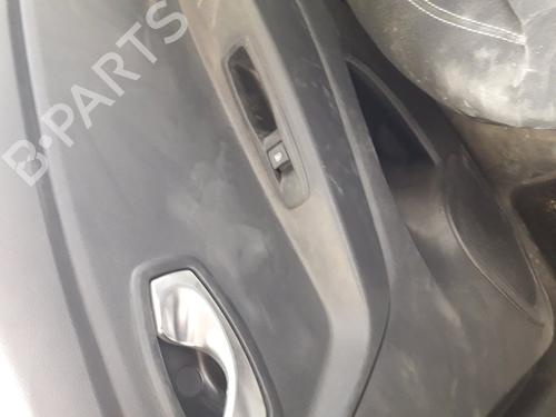 Used Right rear window switch RENAULT CAPTUR I (J5_, H5_) [2013-2025]  30372936