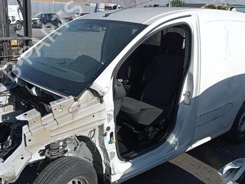 Left front steering knuckle PEUGEOT PARTNER Tepee | BP21586939M25