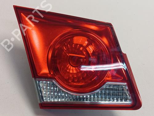 Used Left tailgate light CHEVROLET CRUZE (J300) [2009-2026]  31323621