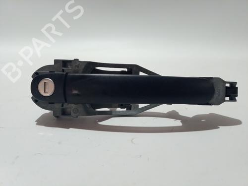 Używane Klamka zewnętrzna drzwi przednich lewych SEAT LEON (1P1) [2005-2013]  26699646
