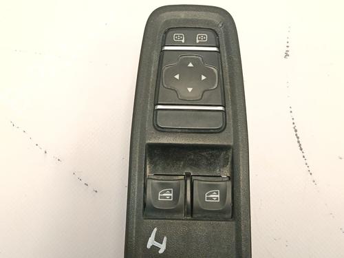Left front window switch RENAULT KANGOO III Box Body/MPV | BP31833627I27