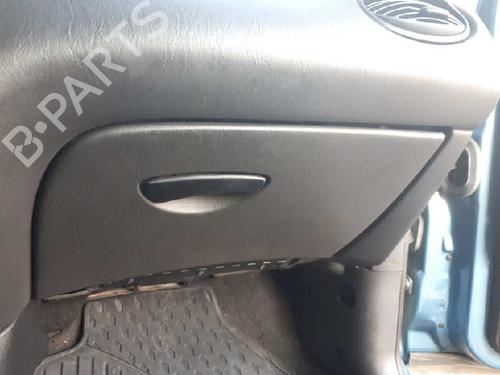 Used Glove box FORD FOCUS I Saloon (DFW) 1.8 Turbo DI / TDDi (90 hp) 12836477