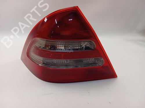 Used Left taillight MERCEDES-BENZ C-CLASS (W203) [2000-2007]  21267339