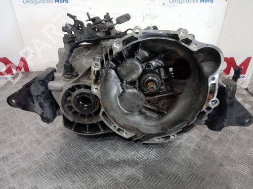 Used Gearbox HYUNDAI SONATA V (NF) 2.0 CRDi (140 hp) 12672084