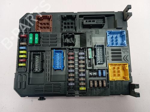 Used Fuse box Fuse box 34558309 34558309