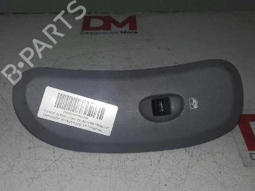 Used Right front window switch Right front window switch CHRYSLER VOYAGER / GRAND VOYAGER III (GS_, NS_) 2.5 TD (116 hp) 18150960 18150960