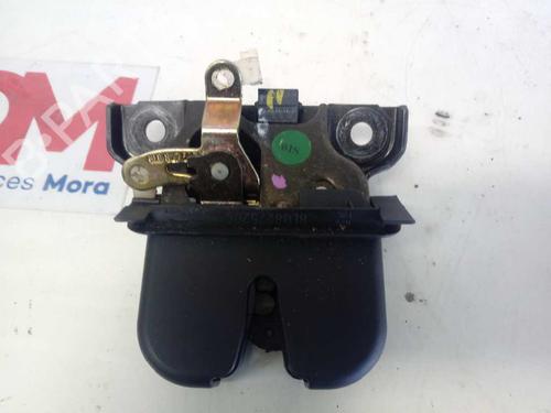 Used Tailgate lock AUDI A3 (8L1) 1.6 (101 hp) 30371325