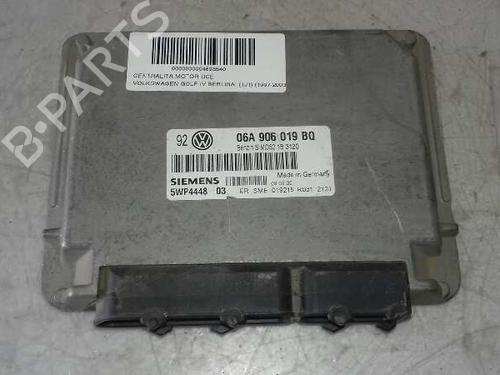 Used Engine control unit (ECU) VW GOLF IV (1J1) 1.6 (100 hp) 12649636