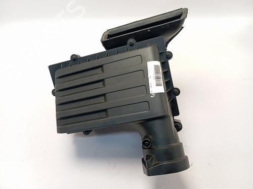 Used Air filter box AUDI A3 Sportback (8VA, 8VF) 35 TDI (150 hp) 22611730