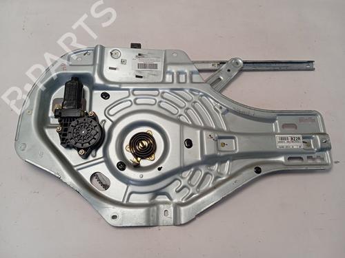 Rudehejsemekanisme Højre foran HYUNDAI TUCSON (JM) 2.0 (141 hp) 30376193