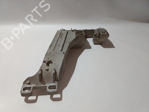 Used Gearbox mount Gearbox mount LAND ROVER RANGE ROVER VELAR (L560) 3.0 D300 SDV6 4x4 (300 hp) 40105518 40105518