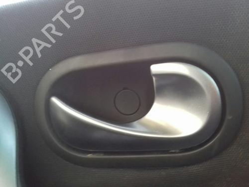 Høyre foran invendig håndtak RENAULT MEGANE II (BM0/1_, CM0/1_) 1.6 16V (BM0C, CM0C) (113 hp) 16535014