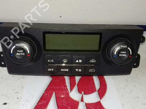 Used Climate control KIA SORENTO I (JC) 2.5 CRDi (170 hp) 12638751