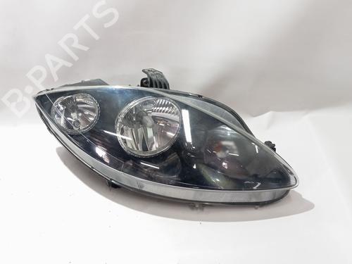 Used Right headlight Right headlight SEAT LEON (1P1) 2.0 TDI 16V (140 hp) 33540683 33540683