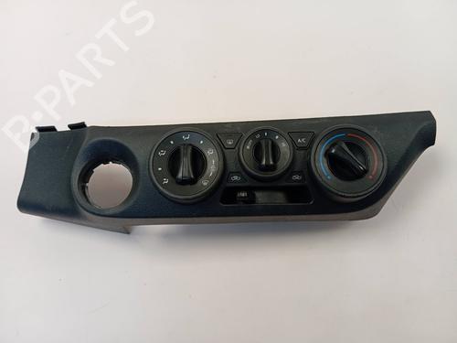 Used Climate control TOYOTA HILUX VIII Pickup (_N1_) [2015-2025]  22557769