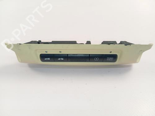 switch-maserati-quattroporte-v-2004-35949971 main image