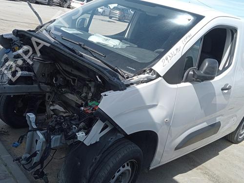 Gebruikte OPEL COMBO E Tour / Life (K9) 1.5 (102 hp) 4261623 Onderdelen