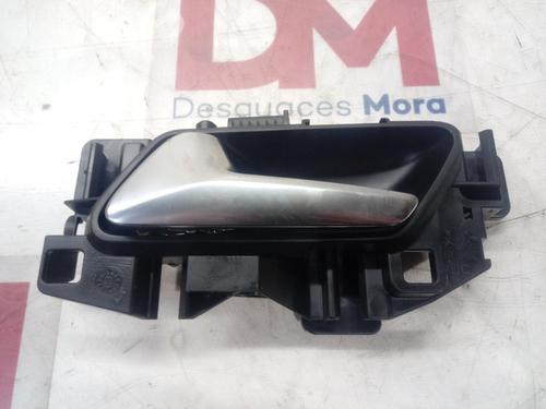Used Front left interior door handle PEUGEOT 208 II (UB_, UP_, UW_, UJ_) [2019-2025]  12841856