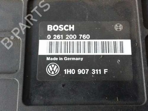Engine control unit (ECU) VW GOLF III (1H1) 1.8 | BP16865132M57 