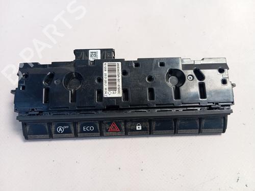 Used Warning switch RENAULT CLIO V (B7_) [2019-2026]  31247114