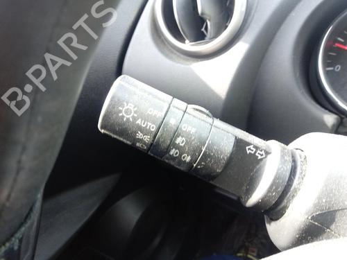 Używane Przełącznik świateł NISSAN QASHQAI / QASHQAI +2 I (J10, NJ10, JJ10E) 1.5 dCi (110 hp) 12853000