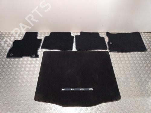 outra-ford-kuga-iii-dfk-2019-36263217 main image