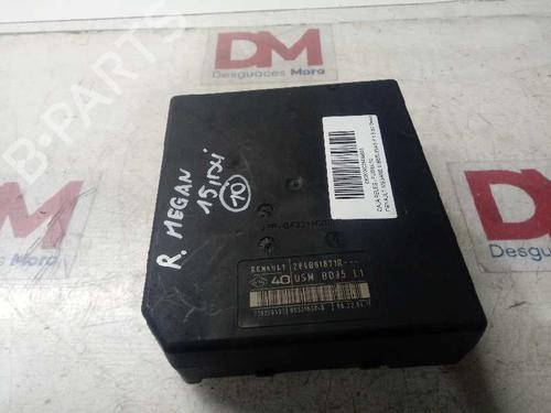 Used Fuse box RENAULT MEGANE III Hatchback (BZ0/1_, B3_) 1.5 dCi (106 hp) 17006489