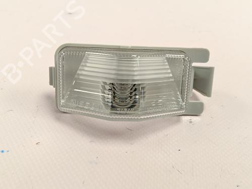 Used Licence plate light NISSAN PATROL GR V Wagon (Y61) 2.8 TD (129 hp) 32321168