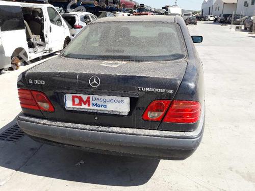 Left headlight MERCEDES-BENZ E-CLASS (W210) E 300 Turbo-D (210.025) | BP30518324C28 